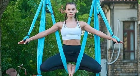 7 EXERCISES TO DO ON A YOGA SWING AS A BEGINNER