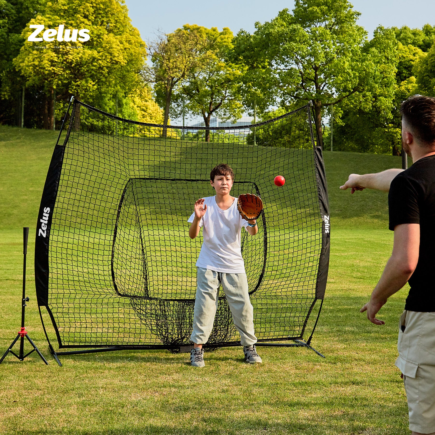 Zelus pitching net with stand and carrying bag